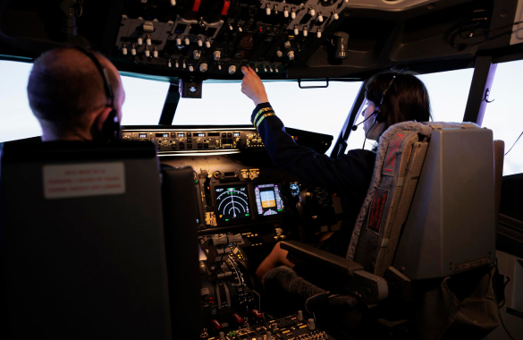 Pilotos revisando tabla de control